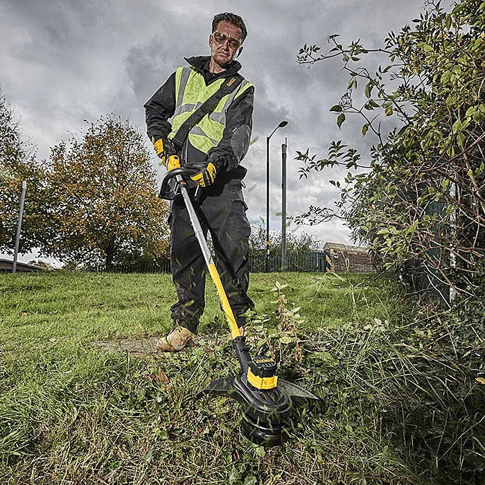 DeWalt DCM561PBS 18V XR 33cm Split Shaft Grass Strimmer | Bare Unit
