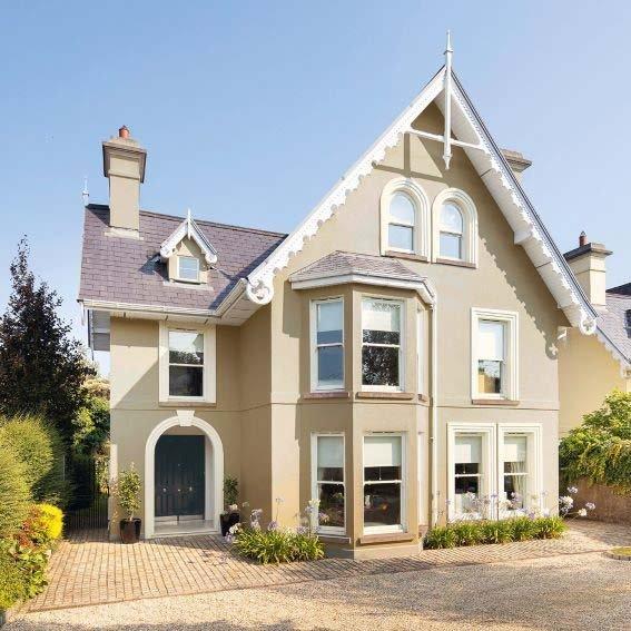 Dulux Weathershield Achill White Masonry Paint - 5L