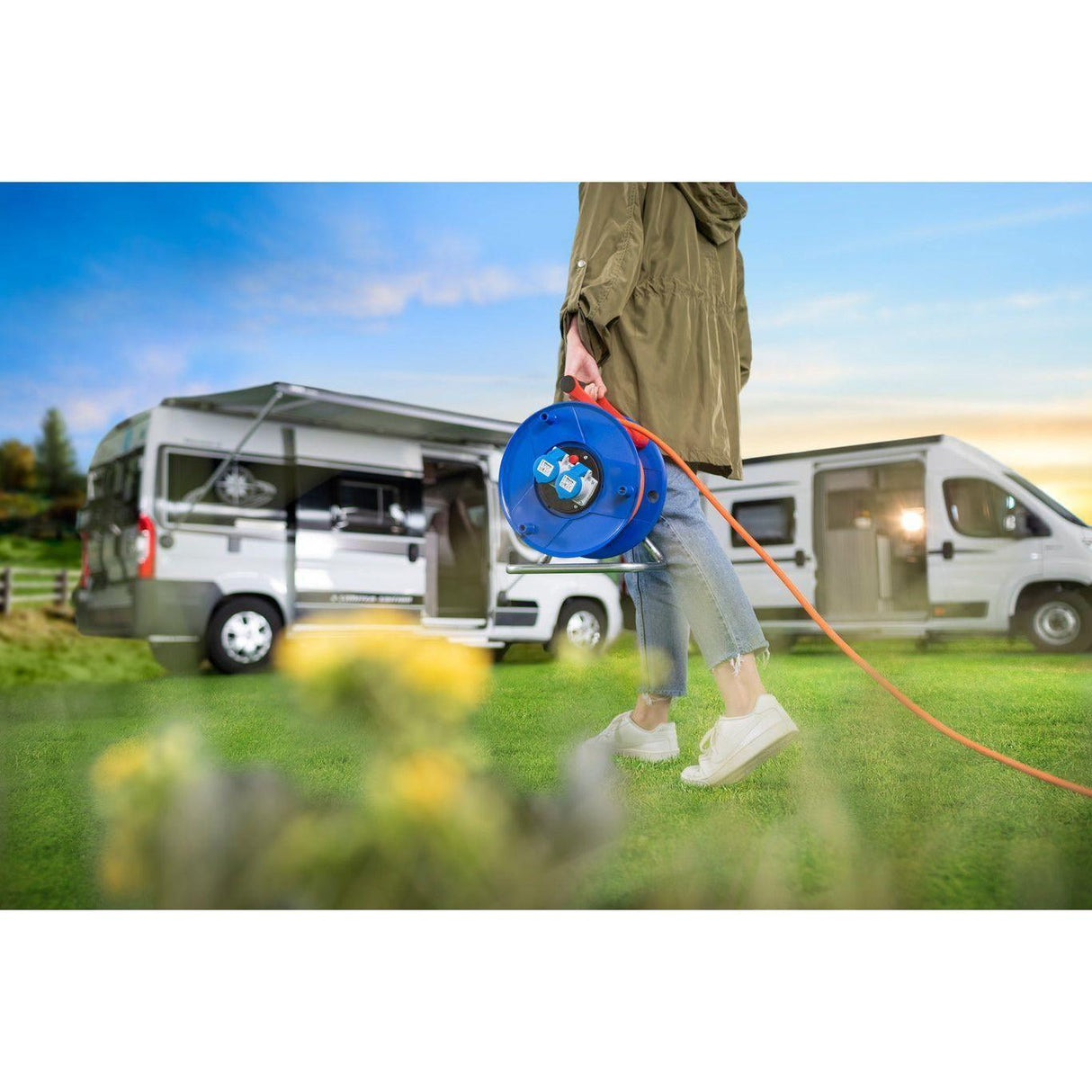 Brennenstuhl 25M Ext 1.5 220V 16A Blue Garant Site Cable Reel