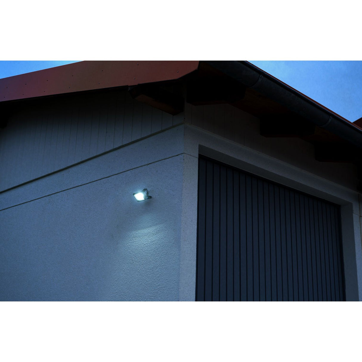 Brennenstuhl JARO 1060 LED Spotlight 10W | 1150 Lumen | IP65 Cool White Floodlight