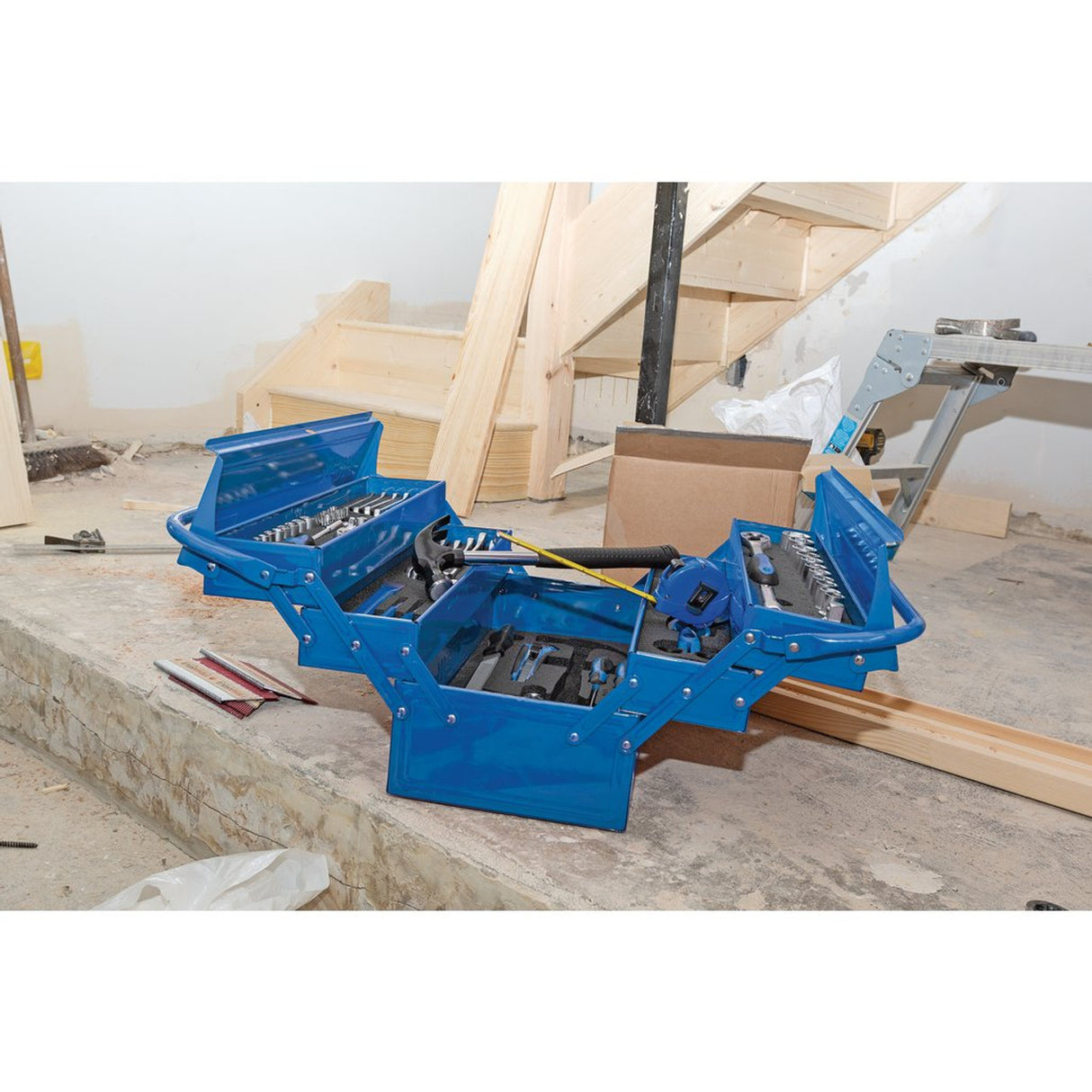 Draper Cantilever Steel Tool Kit | 90 Pieces