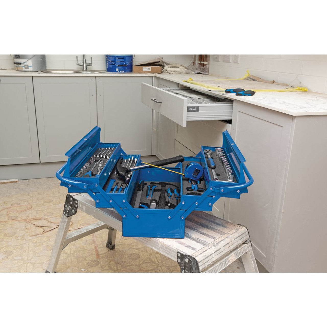 Draper Cantilever Steel Tool Kit | 90 Pieces