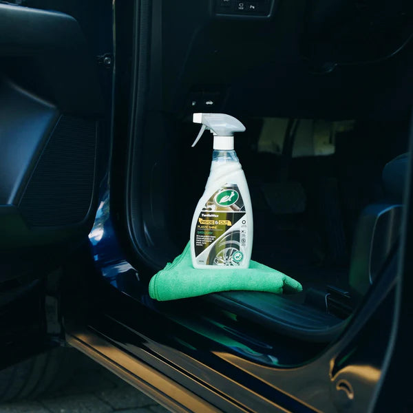Turtle Wax Inside & Plastic Shine