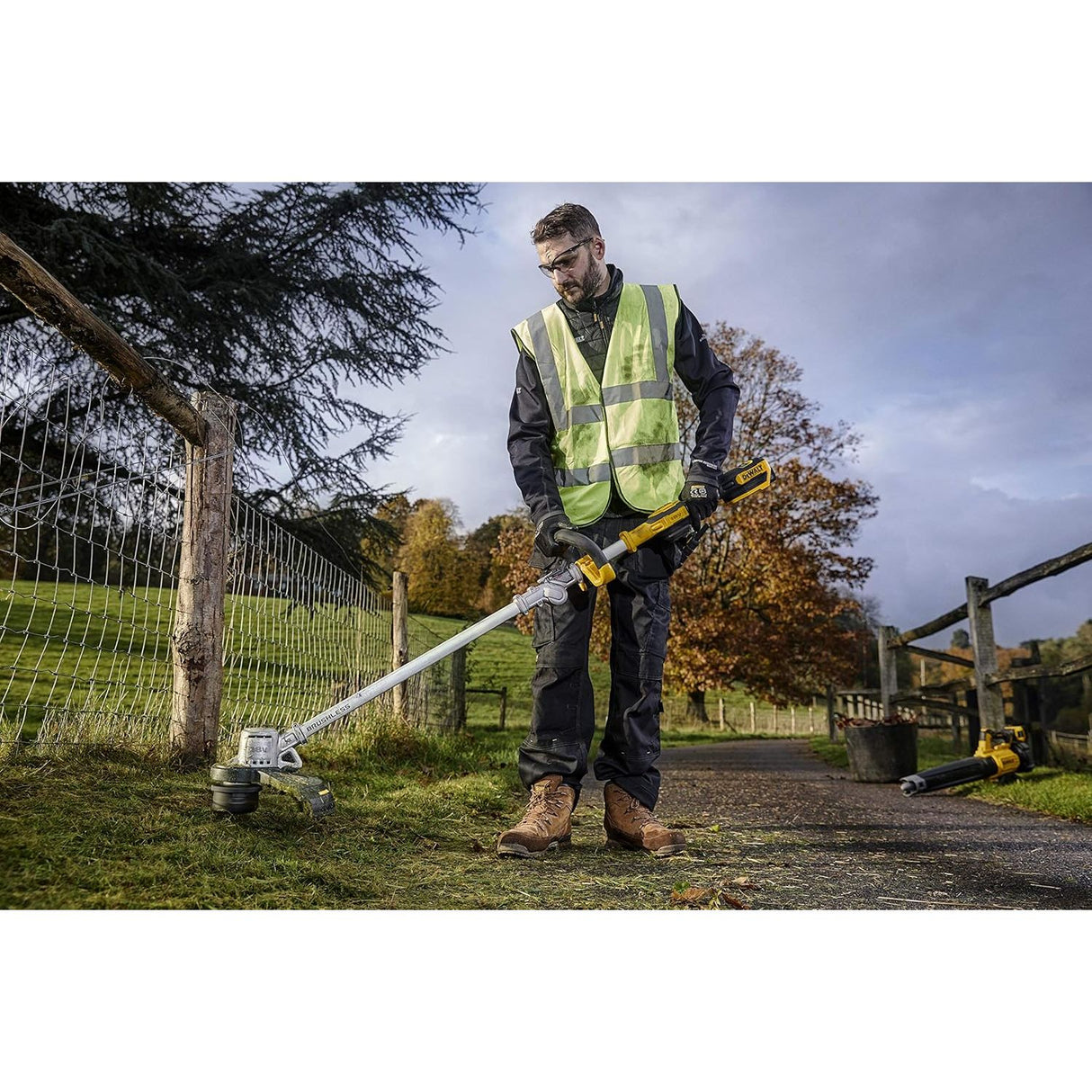 DeWalt DCMST561N 18V XR BL Grass String Trimmer | Bare Unit