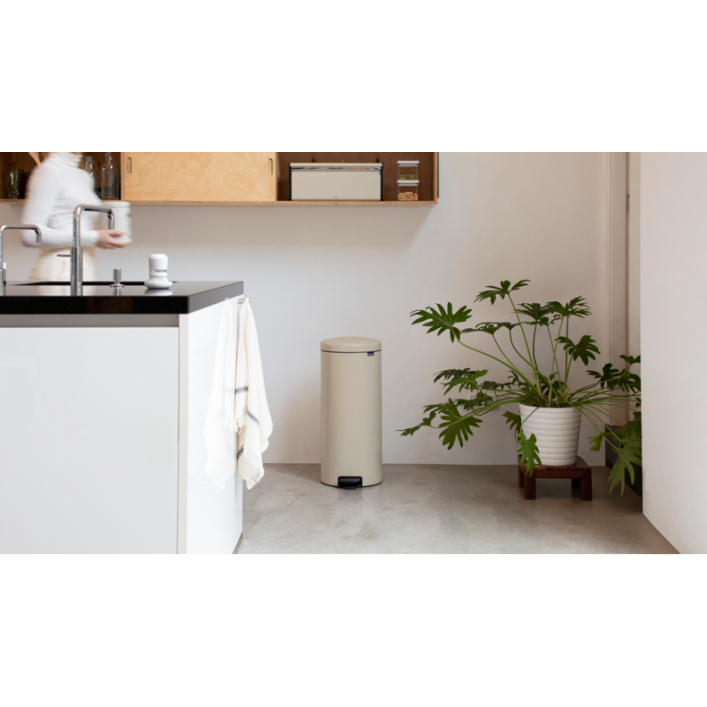 Brabantia Newicon Pedal Bin - 30L - Soft Beige