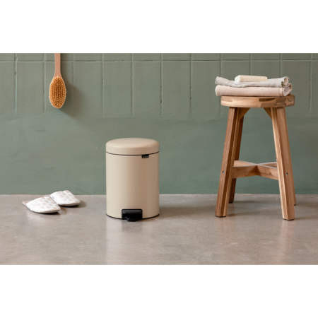 Brabantia Newicon Pedal Bin - 3L - Soft Beige