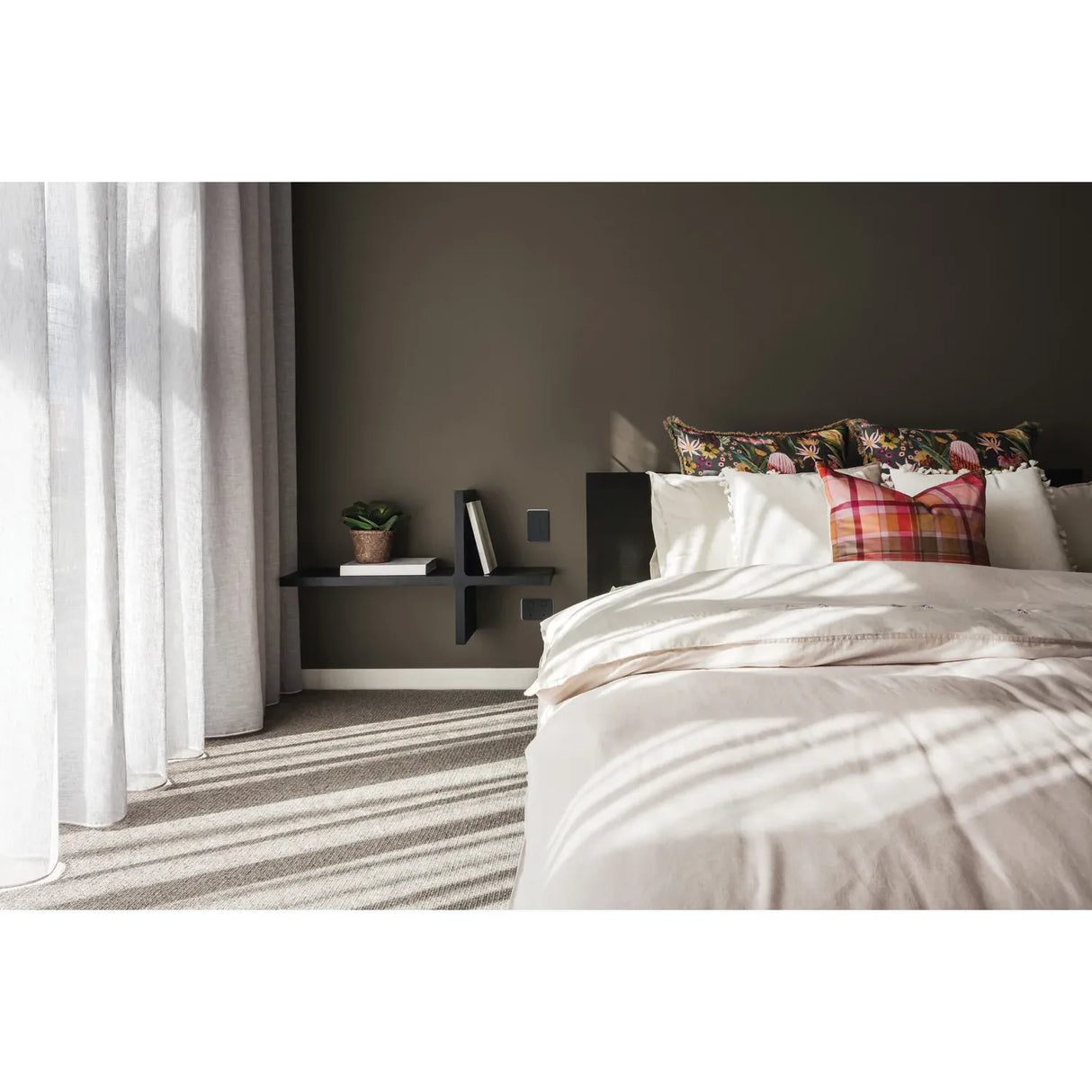 Colourtrend Brittle Bark