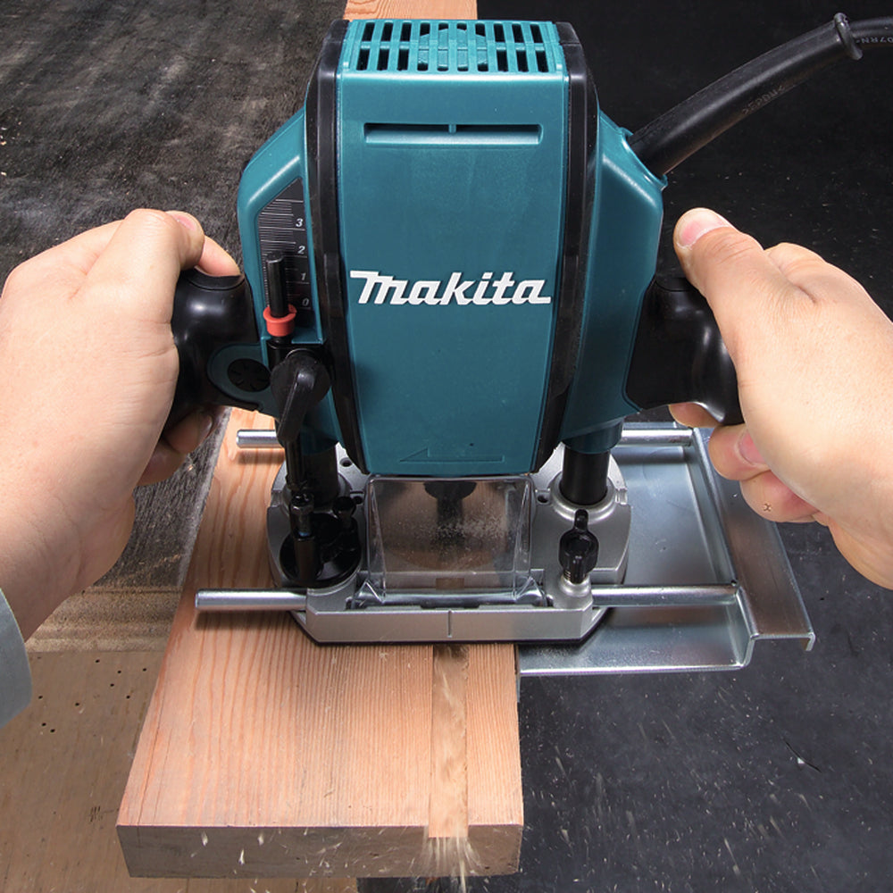 Makita RP0900 Plunge Router - 900W - 1/4" / 3/8"