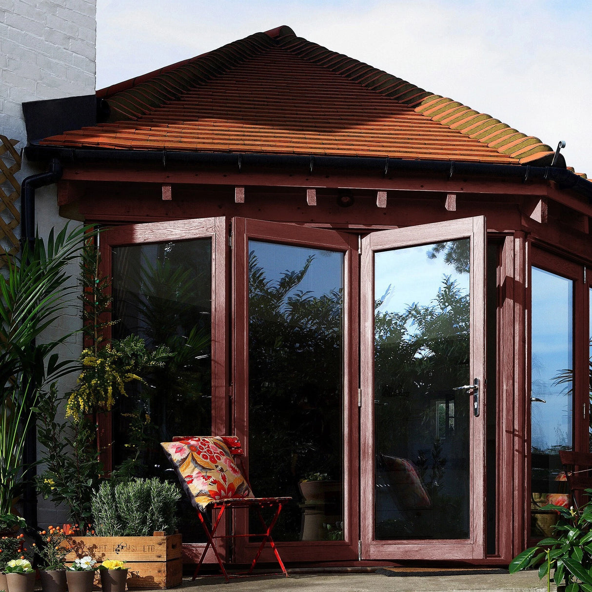 Sadolin Outdoor Varnish Satin Hard Exterior | Clear