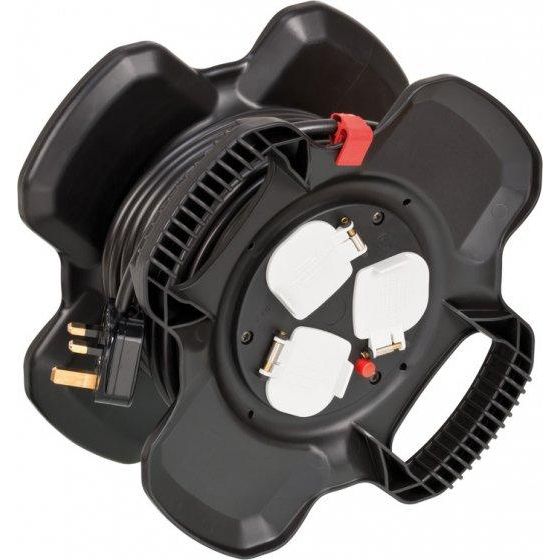 Brennenstuhl 15M Ext 1.5  13A 220V Rubber Compact Cable Reel | Black