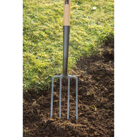 True Temper Darby Long Handled Digging Fork Double Riveted