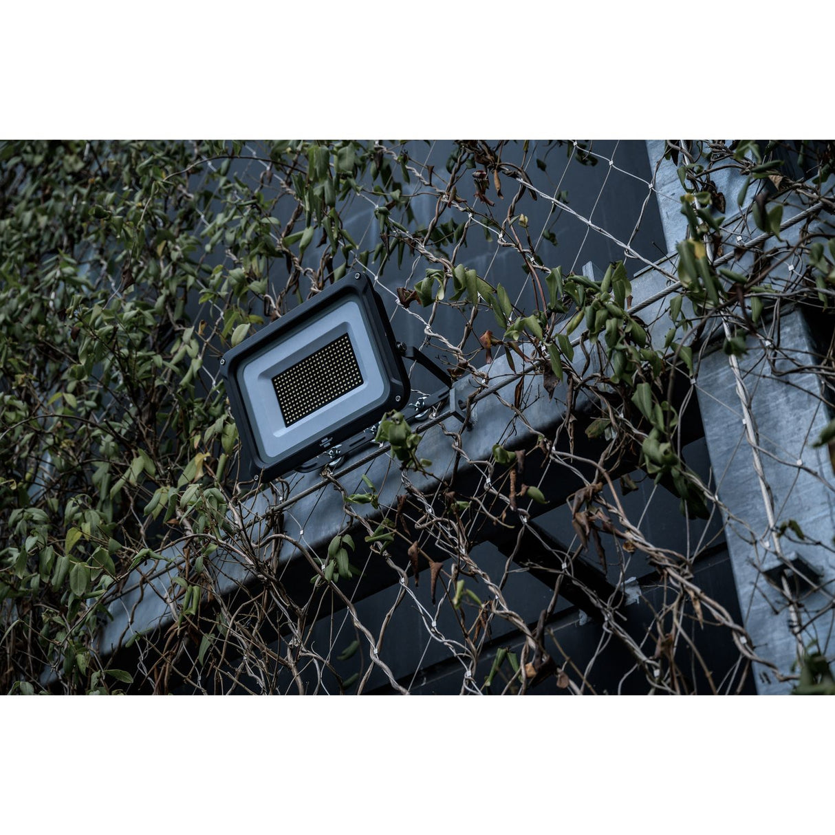 Brennenstuhl JARO 20060 LED Spotlight 150W | 17500 Lumen | IP65 Outdoor LED Floodlight