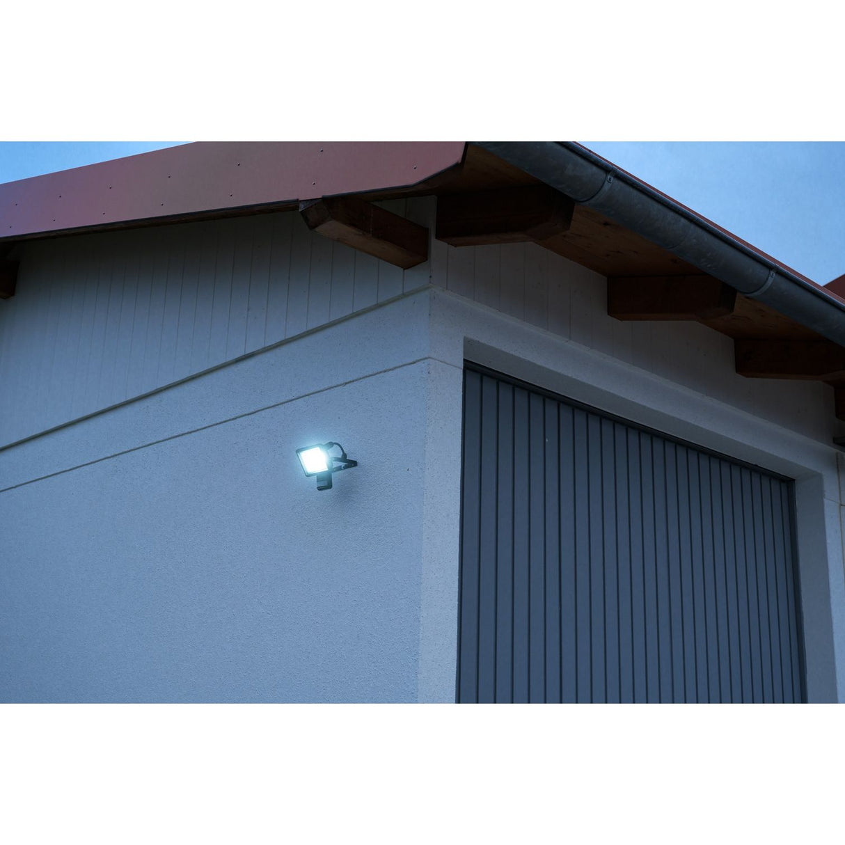 Brennenstuhl JARO 3060 P LED Spotlight with Motion Detector | 20W | 2300 Lumen | IP65