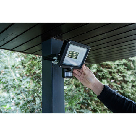 Brennenstuhl JARO 4060 P LED Spotlight with Motion Detector | 30W | 3450 Lumen | IP65