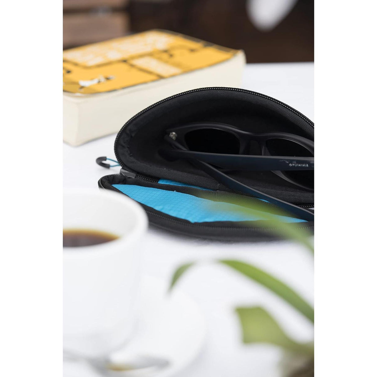 Lifeventure Sunglasses Case - Grey