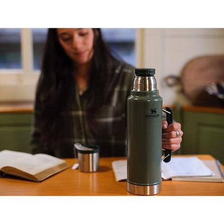 Stanley Classic 1.4L Vacuum Bottle Green