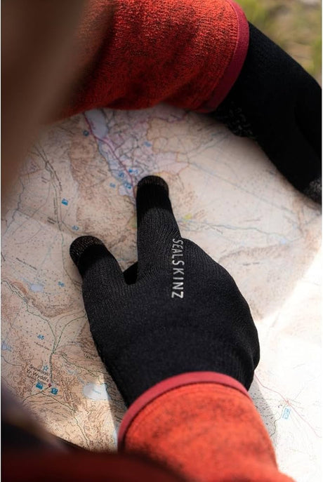 Sealskinz Anmer Waterproof All Weather Ultra Grip Glove | Black