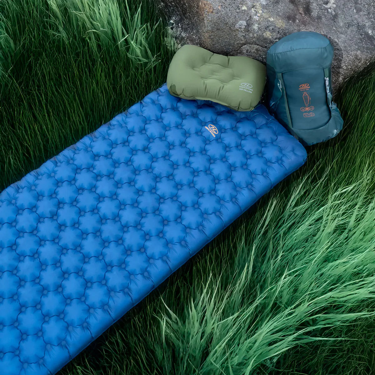 Highlander Nap-Pak Inflatable Sleeping Mat | Deep Blue