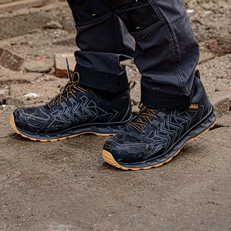 DeWalt Fargo Safety Trainer Black