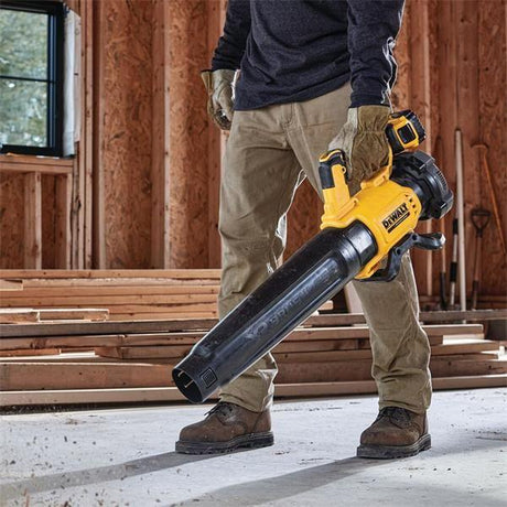 DeWalt DCMBL562P1 18V XR Brushless Axial Blower Kit, 1 x 5.0Ah Batteries
