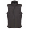 This super Fort Breckland Bodywarmer is warm and comfortable to wear. Windproof and breathable, soft to touch and hard-wearing, with built-in stretch for comfort. 