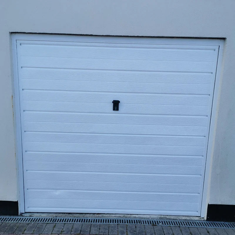 Sadolin Superdec Satin Wood Paint | Super White