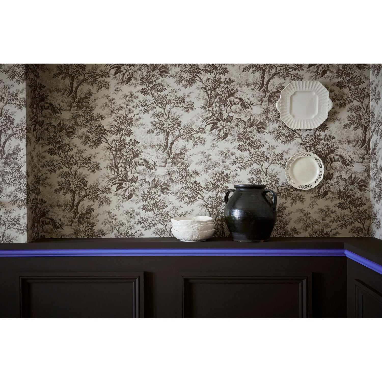 Little Greene Chocolate Colour Paint 124