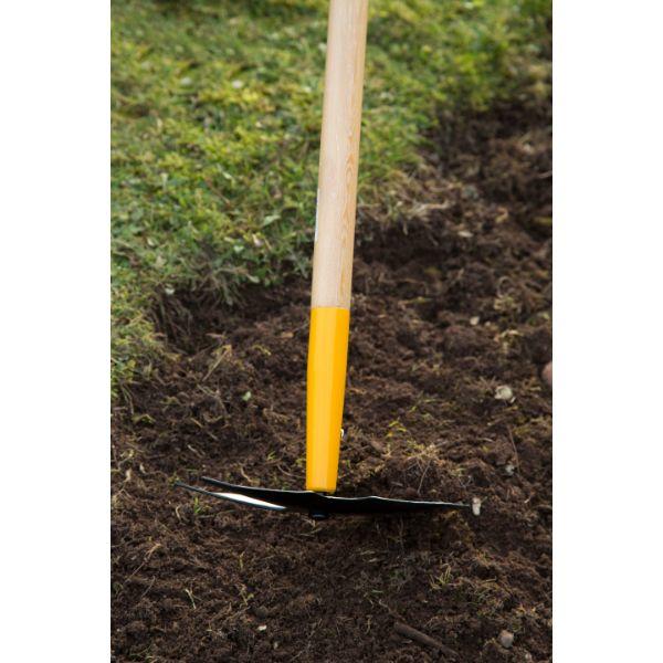 True Temper Draw Hoe Cultivator Long Wood Handle