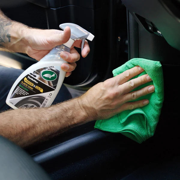Turtle Wax Inside & Plastic Shine